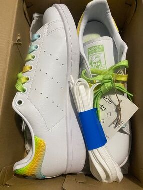 BNWT Adidas Stan Smith Tinkerbell Shoes